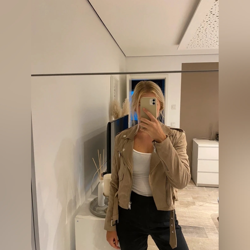 Women's Tan Leather Jacket